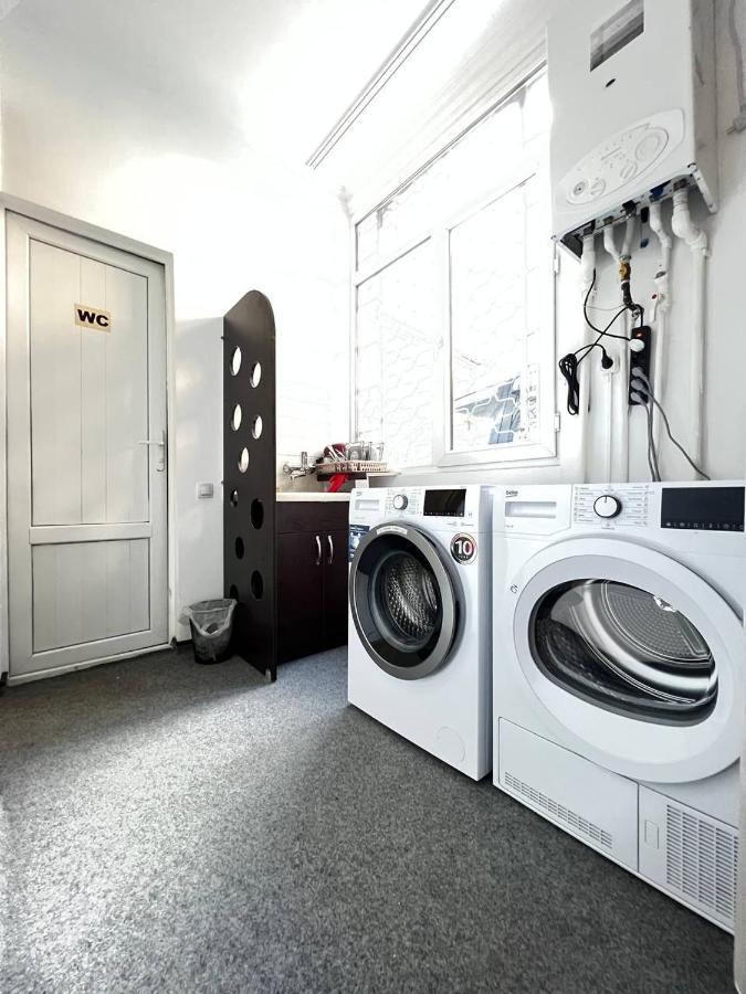 "Modeli" Hostel Тбилиси Екстериор снимка