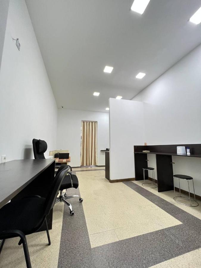 "Modeli" Hostel Тбилиси Екстериор снимка